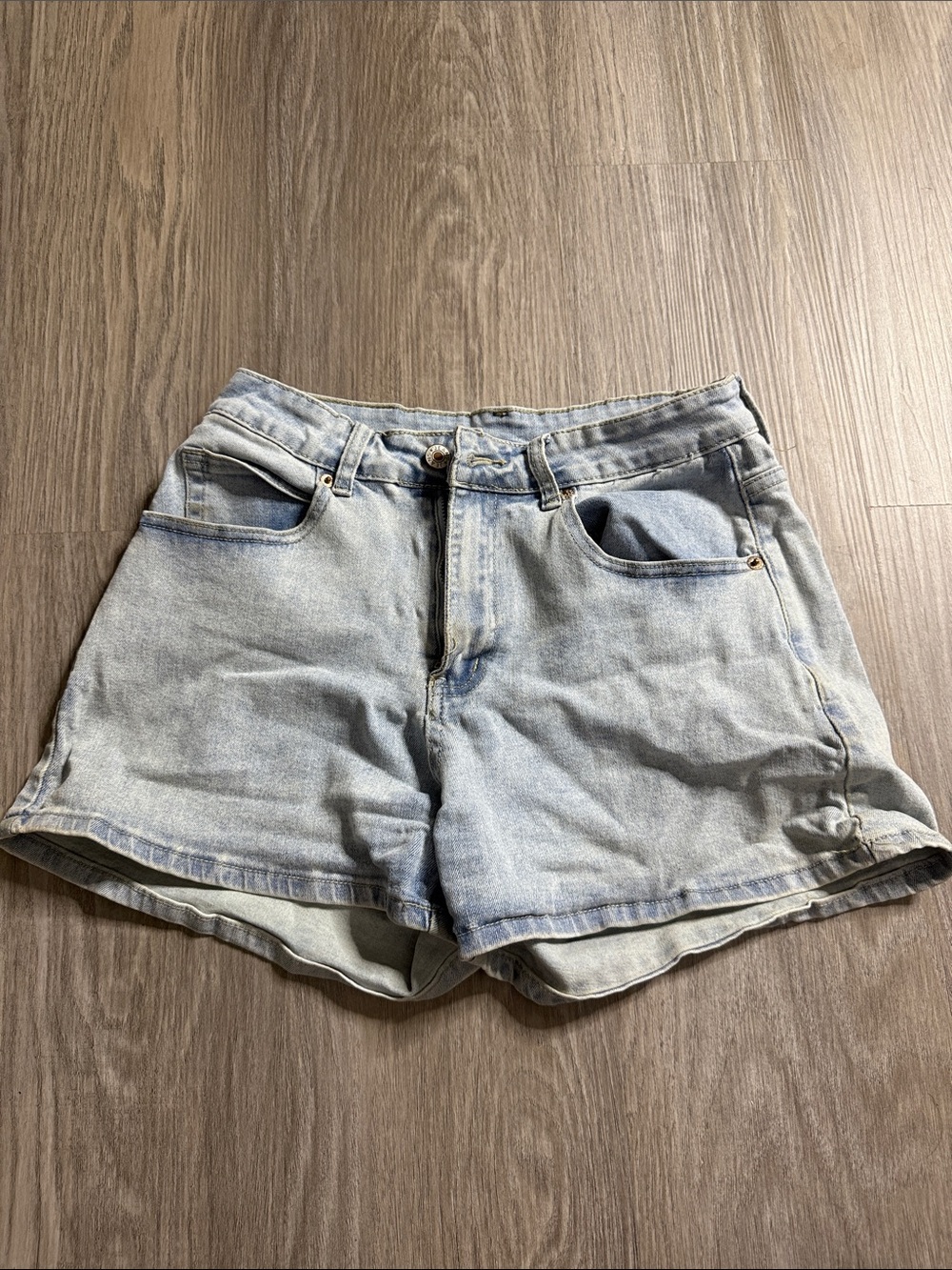 Light Wash High-Rise Women's Denim Shorts